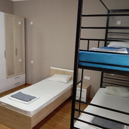 Station Hostel Atiraw Buitenkant foto
