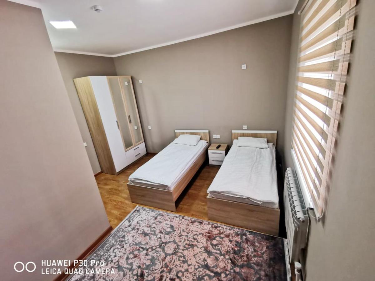 Station Hostel Atiraw Buitenkant foto